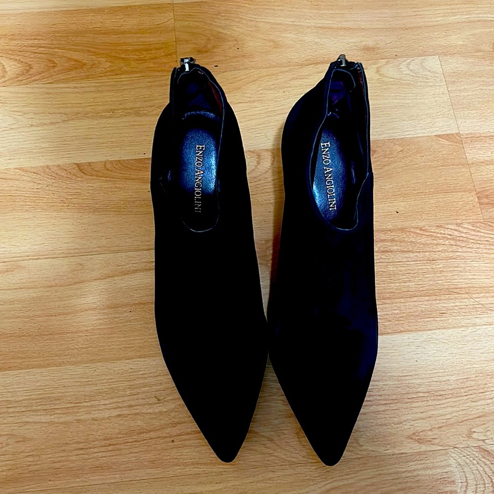 Black Enzo shoe size 10 Suede brand new